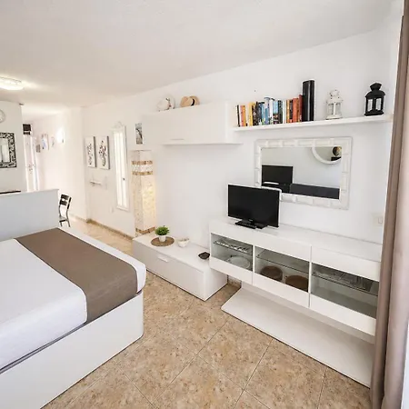 213 Borinquen Apartamento *